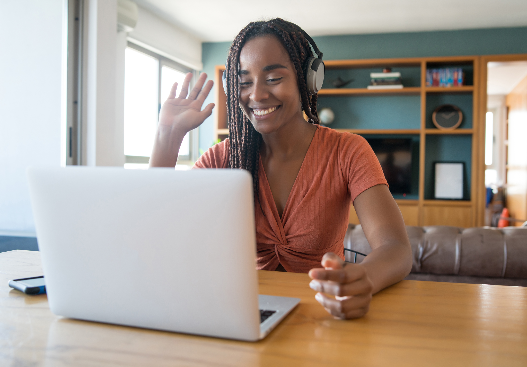 How to Save Electricity When You Work Full-Time from Home